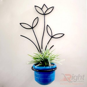 Floral Tob Stand With Spider Plant 