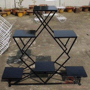 Six tob iron stand